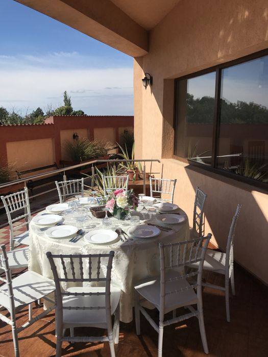 Inchiriez mese evenimente!