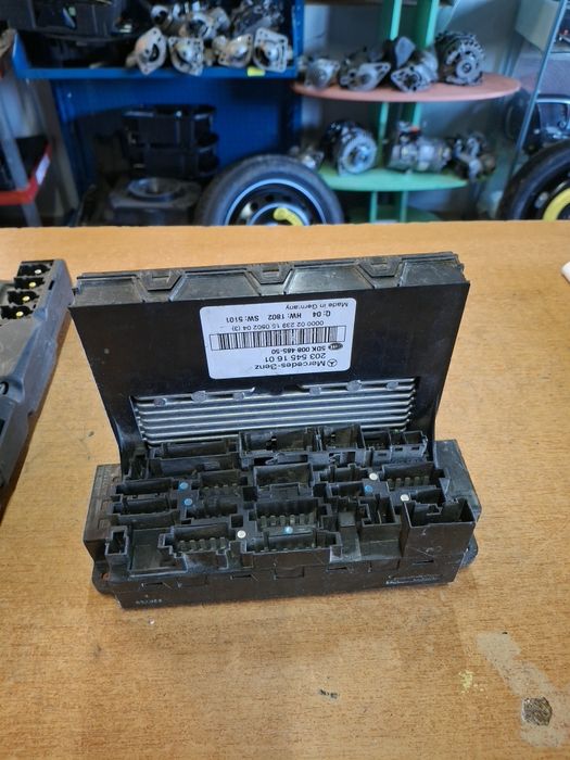 Modul baterie Mercedes W212 W 204 Panou Siguranțe  Mercedes W203  1.8i