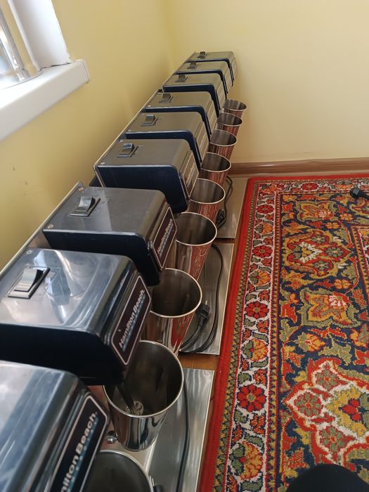 Продам Американский профессиональный коктейльный  аппарат  Hamilton be