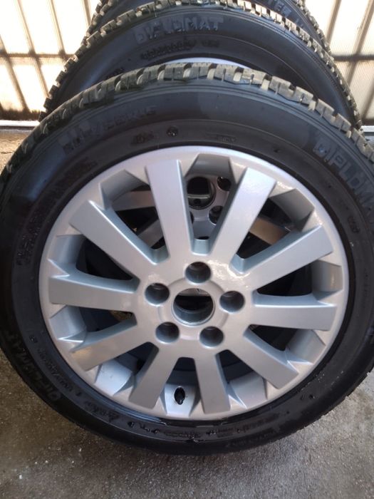 Vand 2 seturi roti opel 205/55/R16 (anvelope +jante) vara/iarna