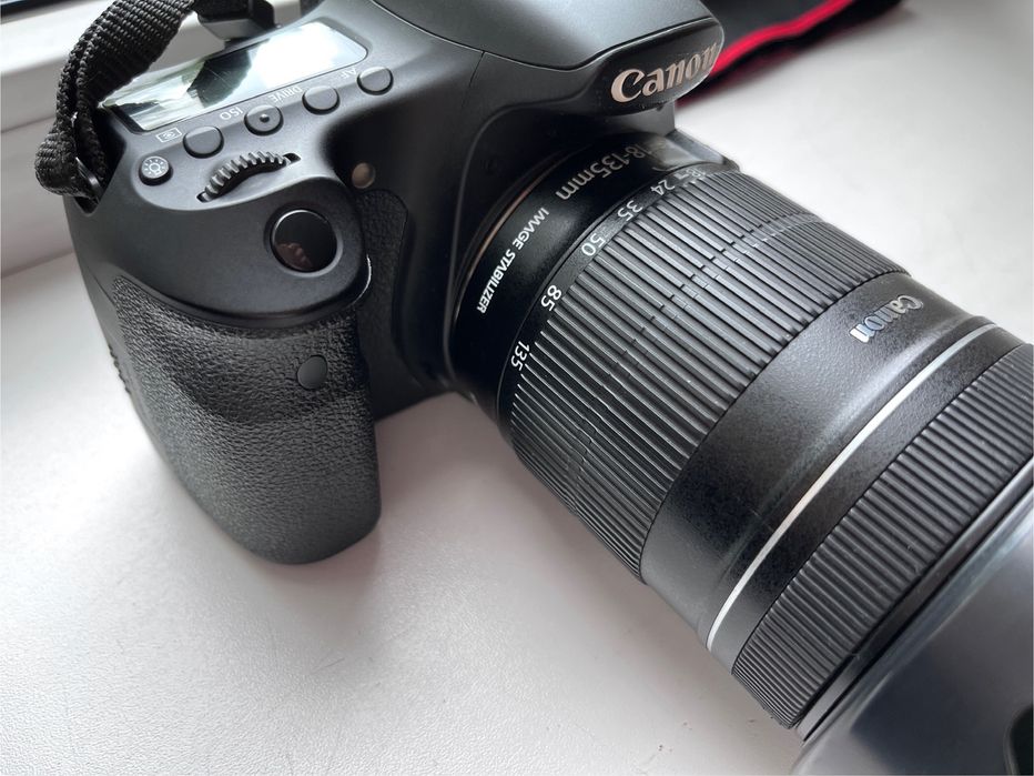 Canon 60D с объективом 18-135