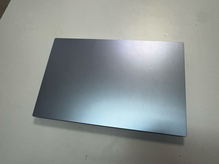 ASUS VivoBook 15 (Core i7 / 16 GB)