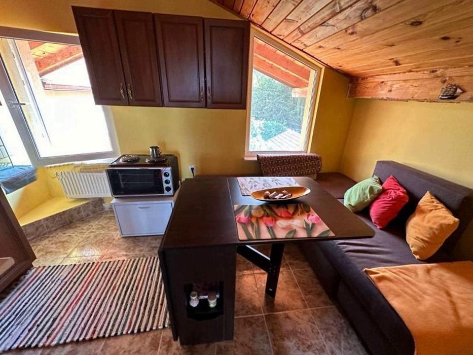 Дава се под наем Етаж от къща в София, Симеоново - 70 кв.м за 458.49 € - Снимка #1