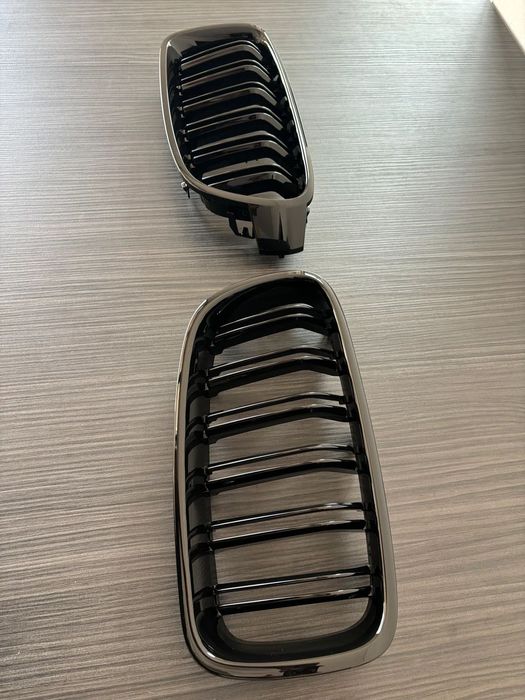 Grile centrale duble M3 compatibile Bmw seria 3 F30 F31 negru lucios