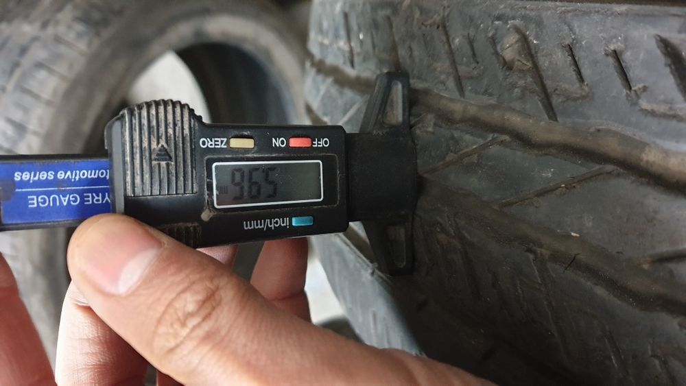 2бр Гуми 245 65 17 ханкок