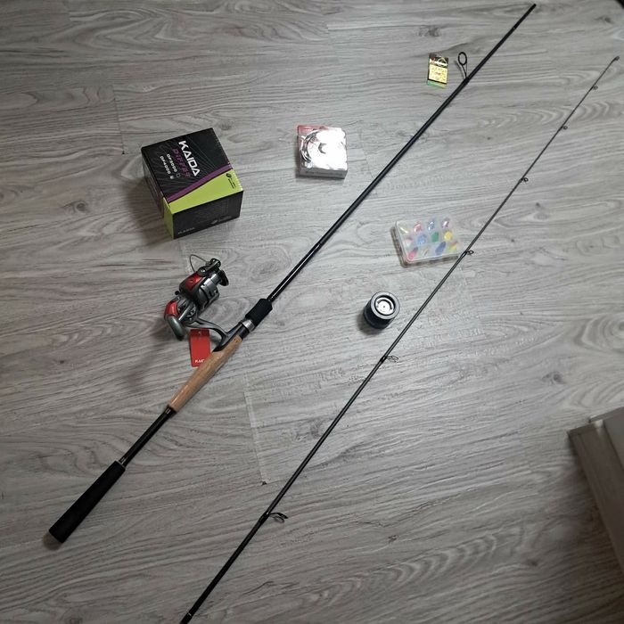 Нов спининг комплект с въдица + макара + примамки – ТОП цена!