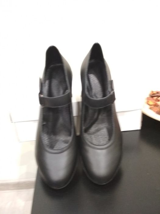 Дамски обувки нови
