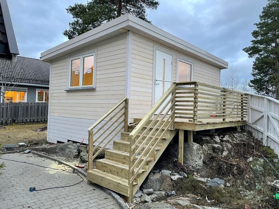 Constructi case la rosu cabane pavaje acoperise etc