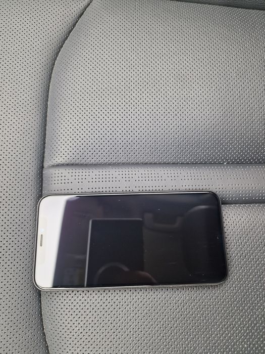 Продаётся Айфон XS