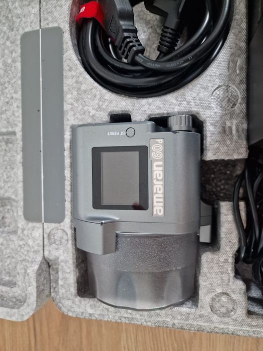 LAMPA LED Aputure Amaran COB 60d S Lampa LED Daylight 65W