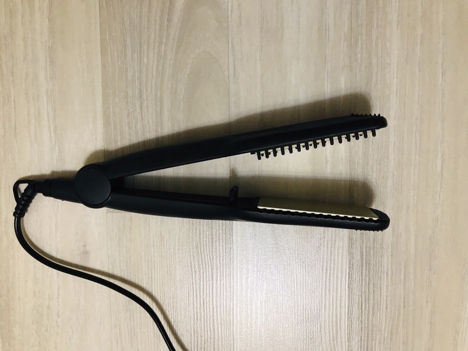 Выпрямитель для волос Philips