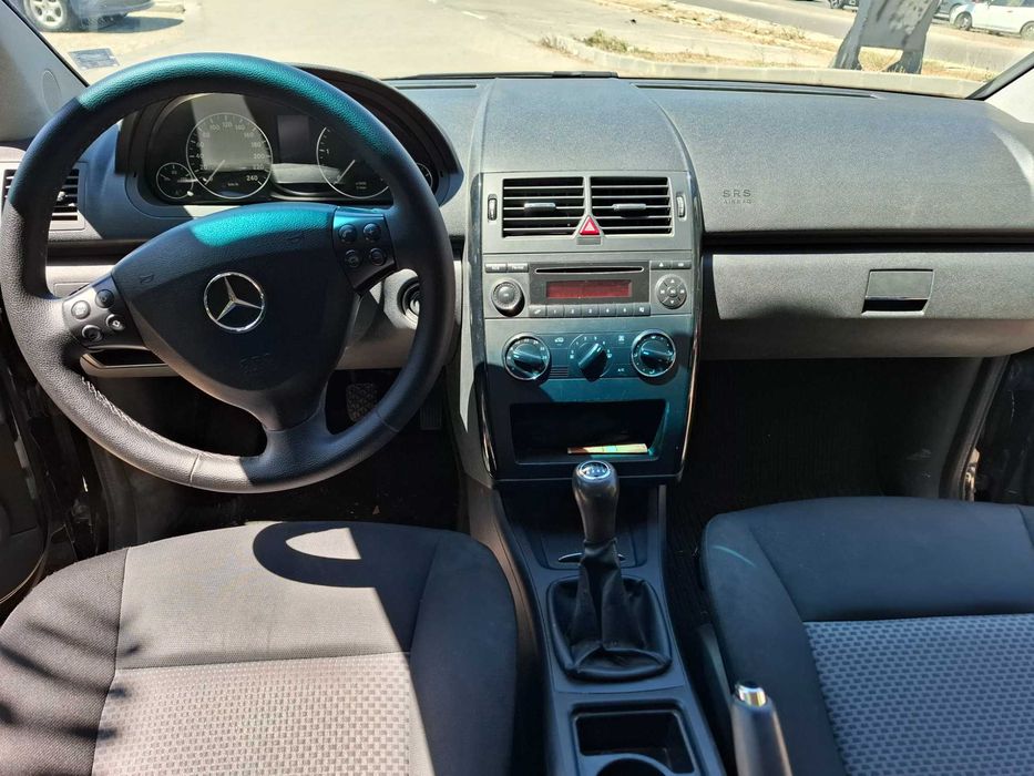 Продавам Mercedes-Benz A 180
