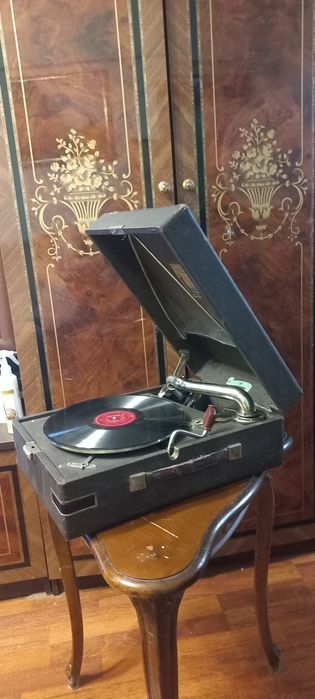 Патефон СССР советский