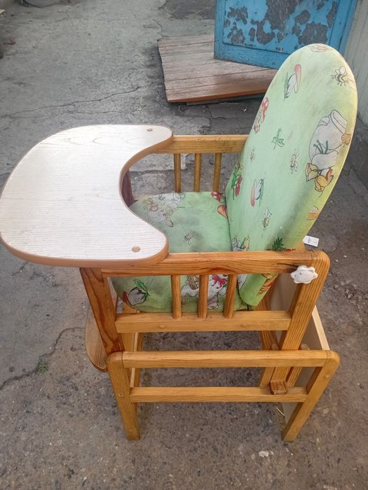 Продам детский стул трансформер