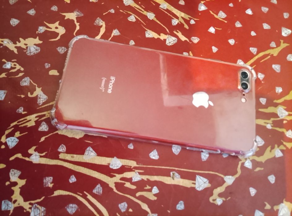 iPhone 8 plus продам