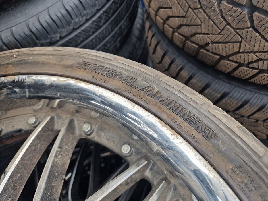 Гуми с Джанти за Audi Q7 295/35 R22
