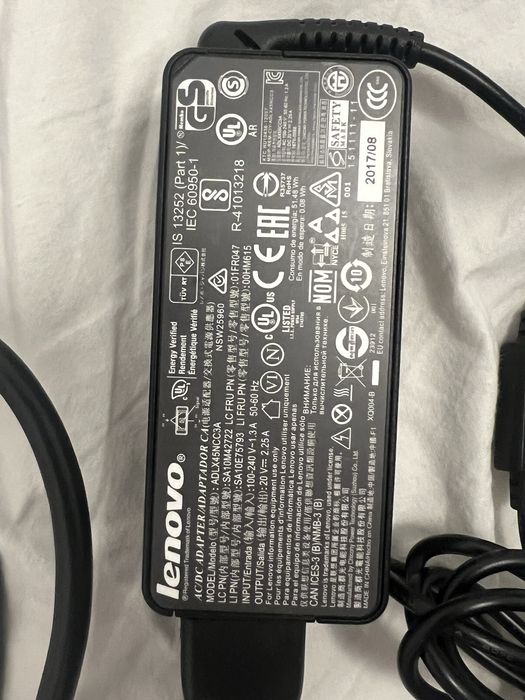 Alimentatoare lenovo 45,65, 90 w