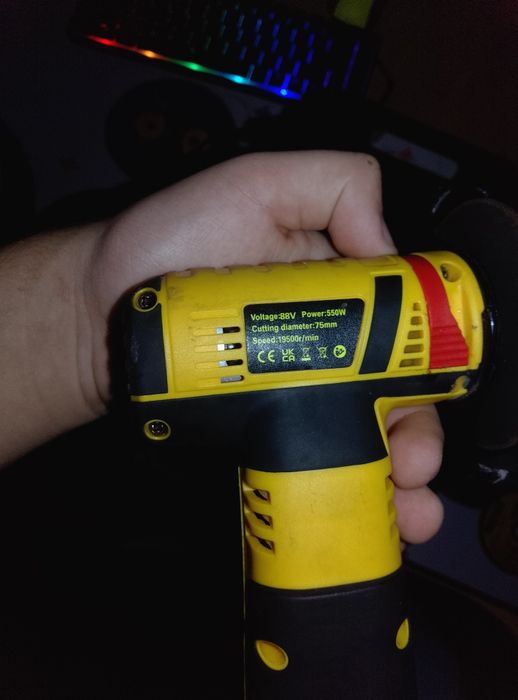 Mini Polizor Unghiular cu Acumulator 12V