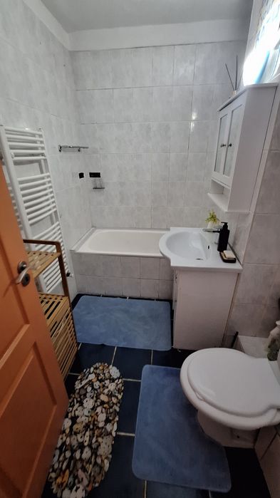 Apartament 2 camere decomandate de închiriat – Dorobanți, etaj 1, ideal pentru un cuplu