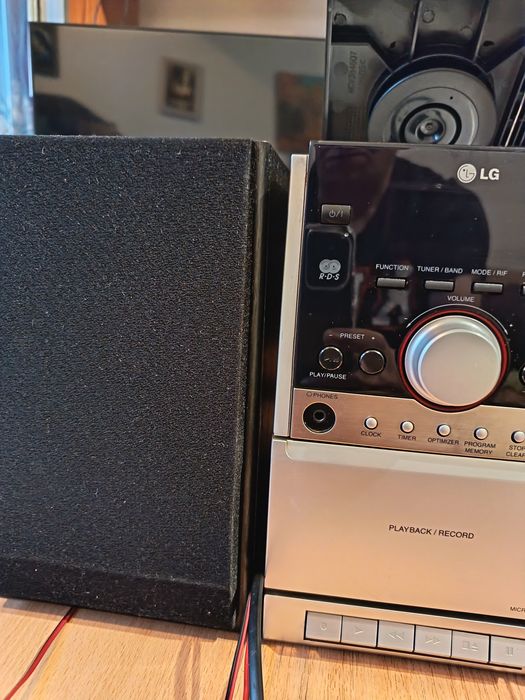 Vând combină audio LG