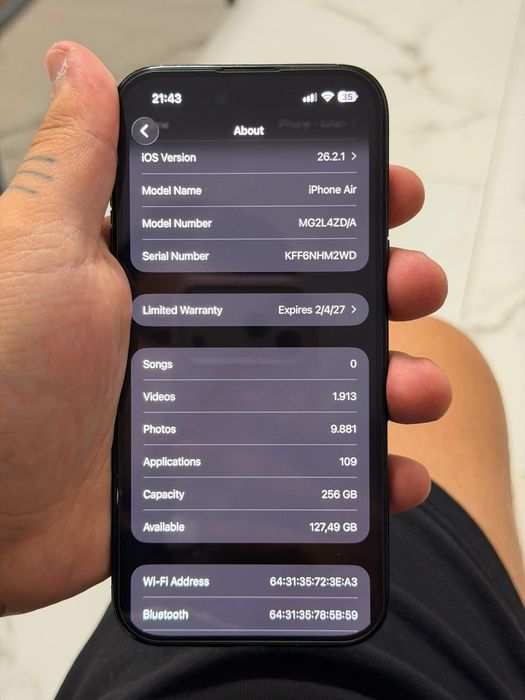 iPhone 17 Air / Space Black / 256GB / 100%