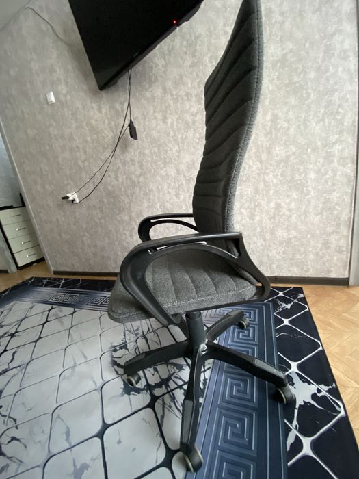 Компьютерный стул