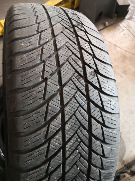 225 60 17 цола гуми като нови дот 22 Pirelli Bridgestone