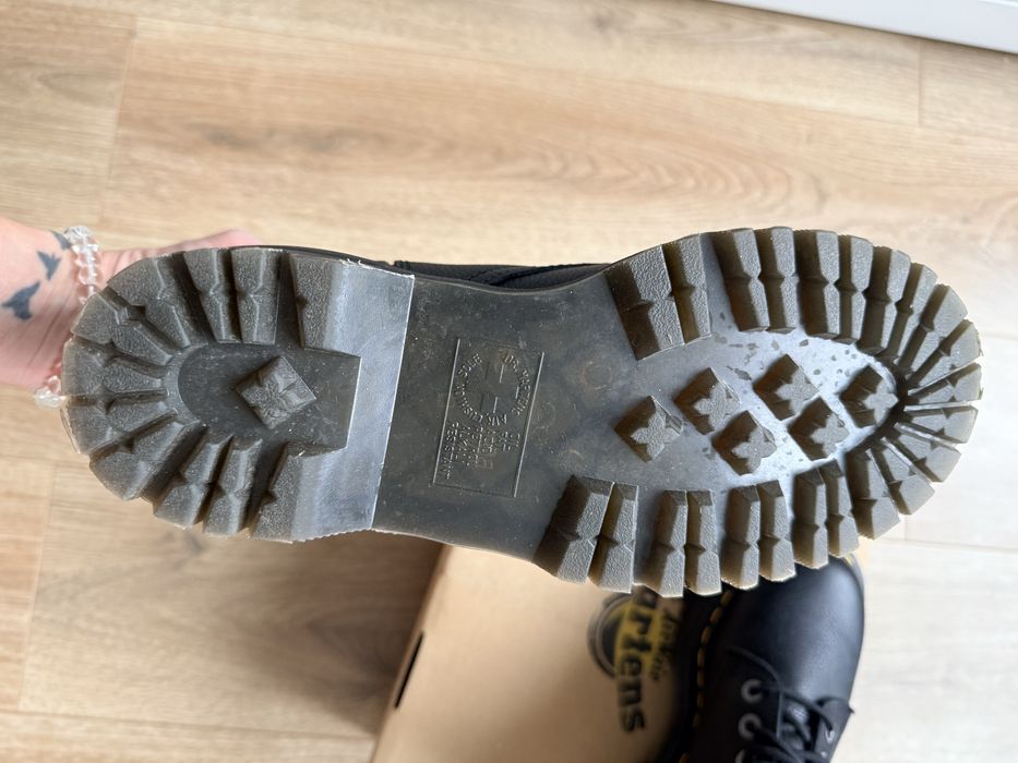 Продавам дамски обувки Dr. Martens Jadon III Pisa, 38