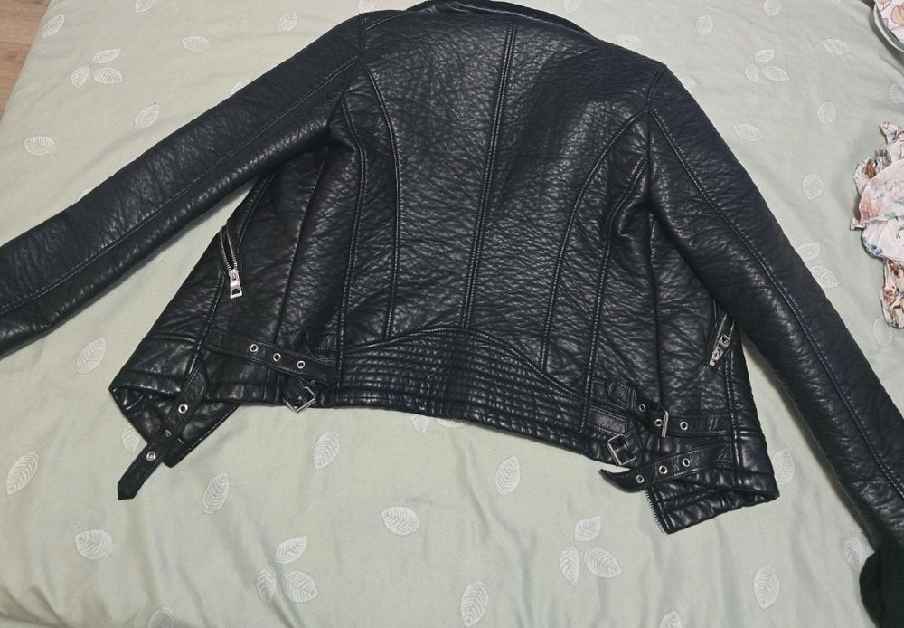 Geacă de piele neagră Guess damă cu blăniță