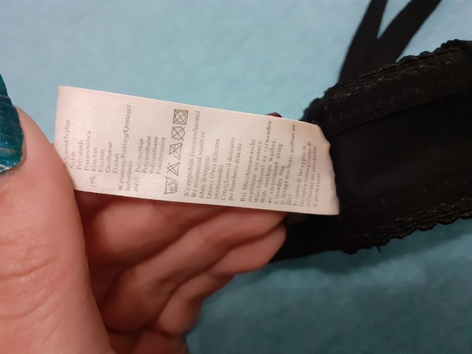 Дамско бельо- сутиени