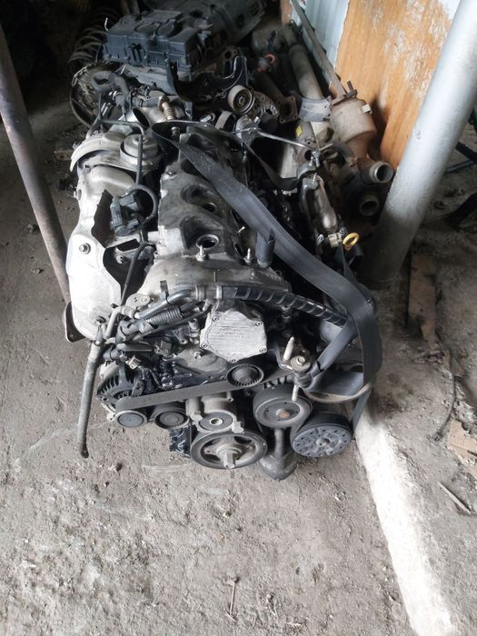 Motor toyota avensis 2.0