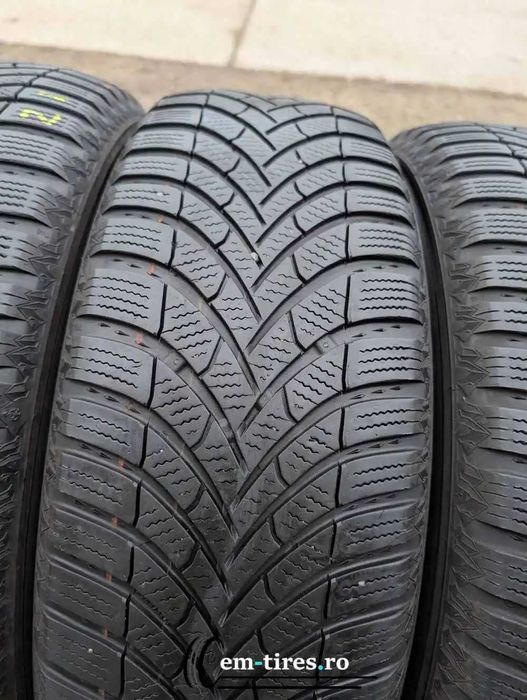 SET 4 Anvelope Iarna 215/65 R17 SEMPERIT Speed Grip 5 99H