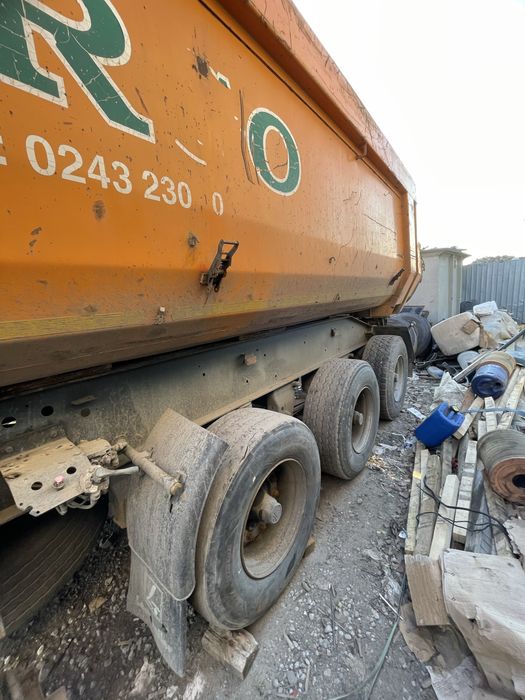 Ansamblu prelata și bena