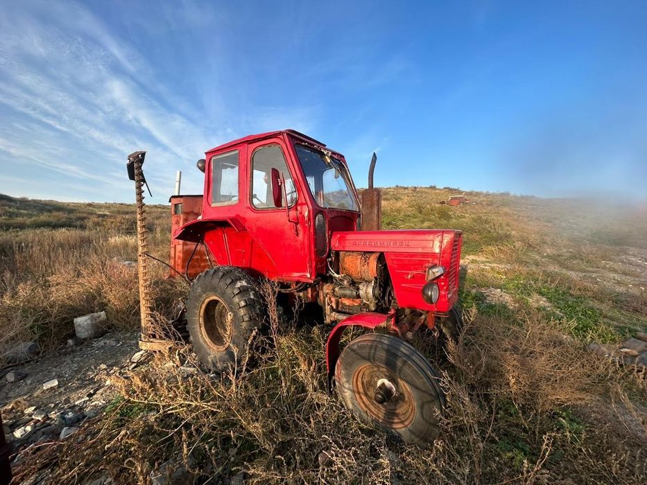 Трактор в комплекте  Т 25