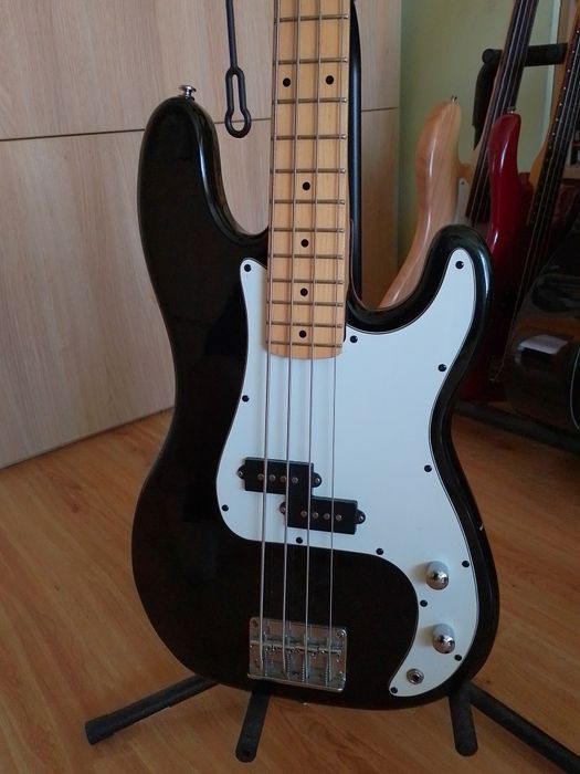 Бас китара Westfield