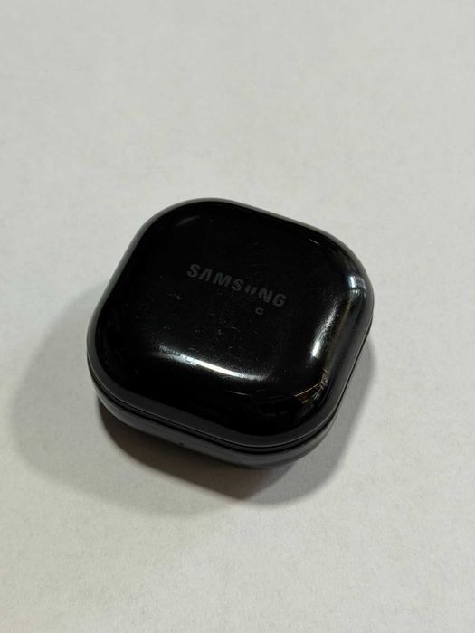 Блутут слушалки Samsung Galaxy Buds Live