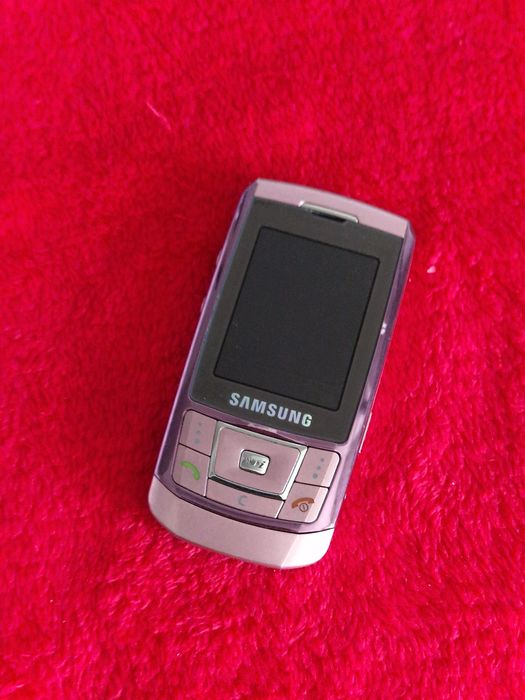 Telefon slide cu probleme la încărcare