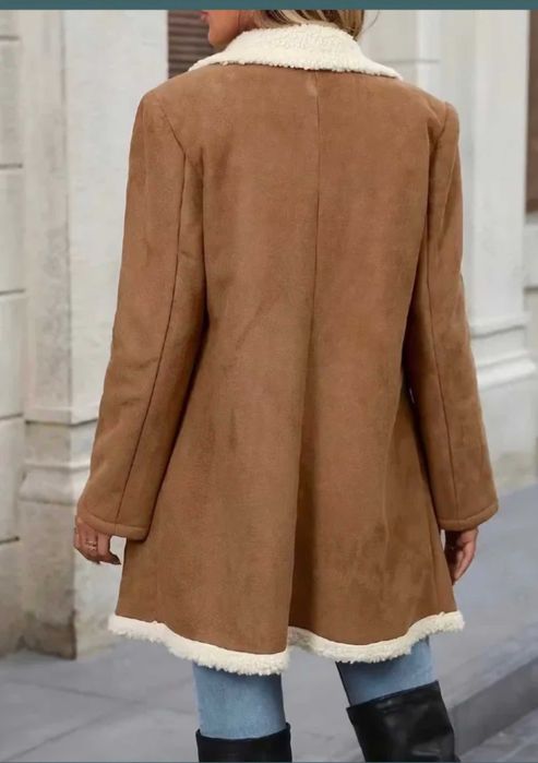 Елегантно дамско палто