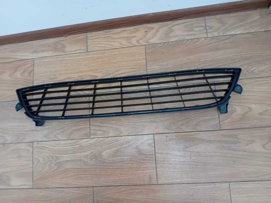 Grila dacia dokker noua