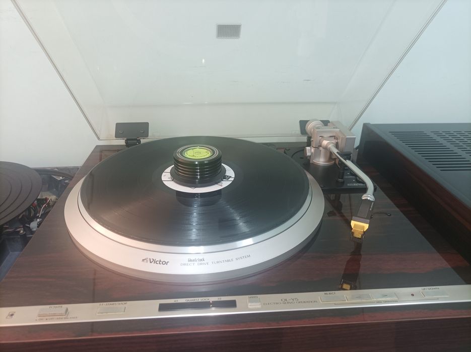 Проигрыватель винила Victor ql y5