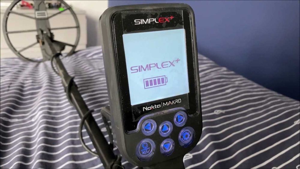 Металлоискатель Nokta Makro Simplex Plus.