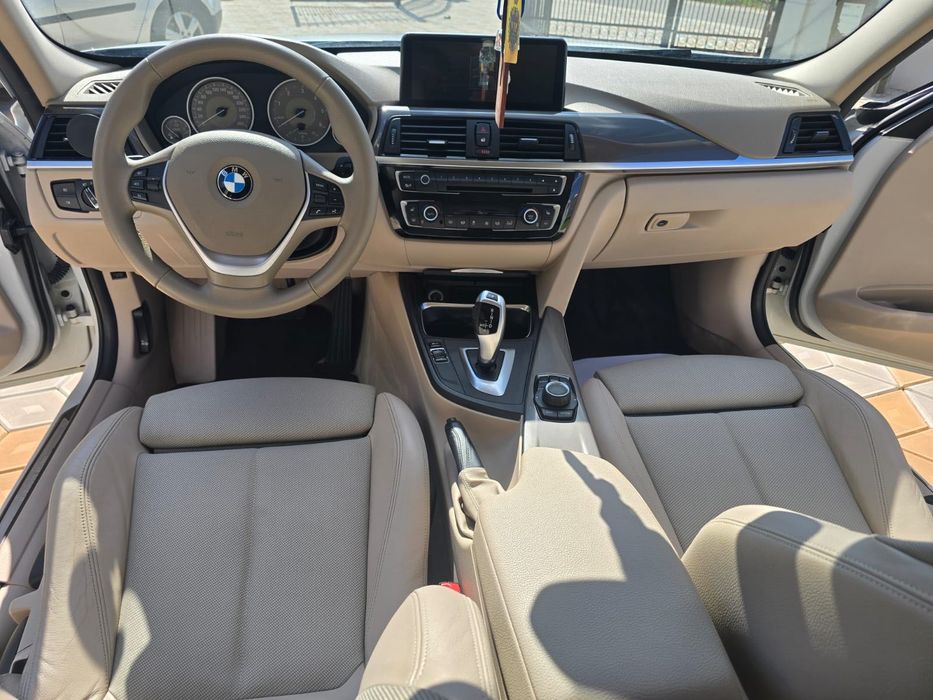 Vând BMW 320 D an 08-10-2012