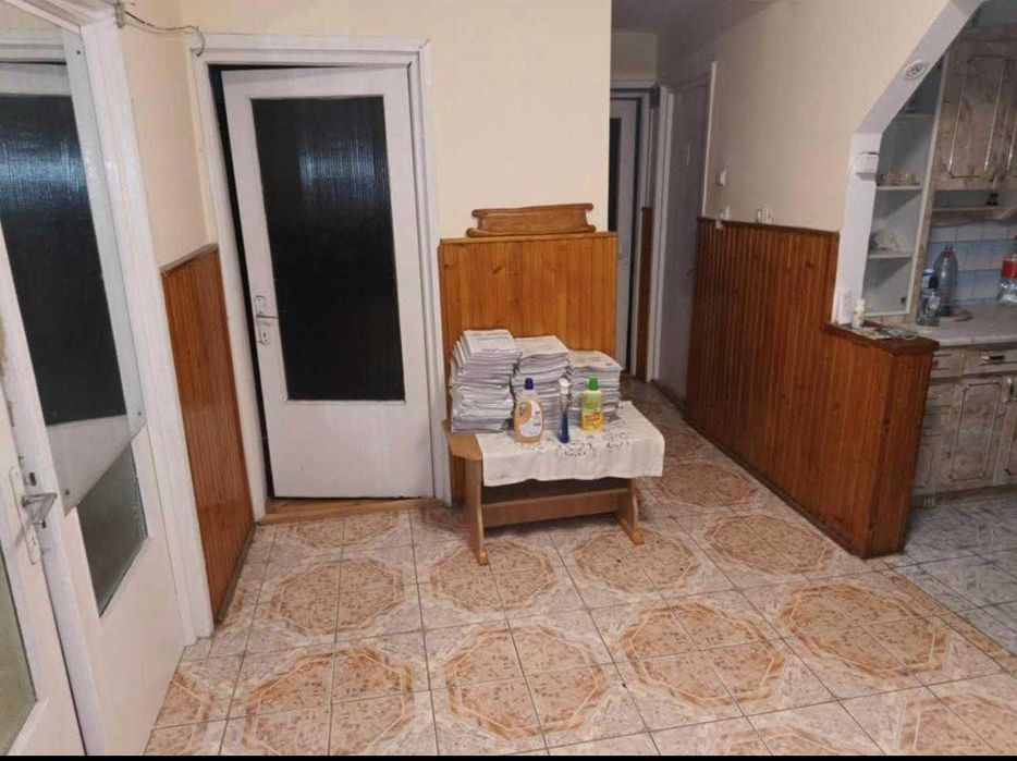 Apartament central de închiriat !!!