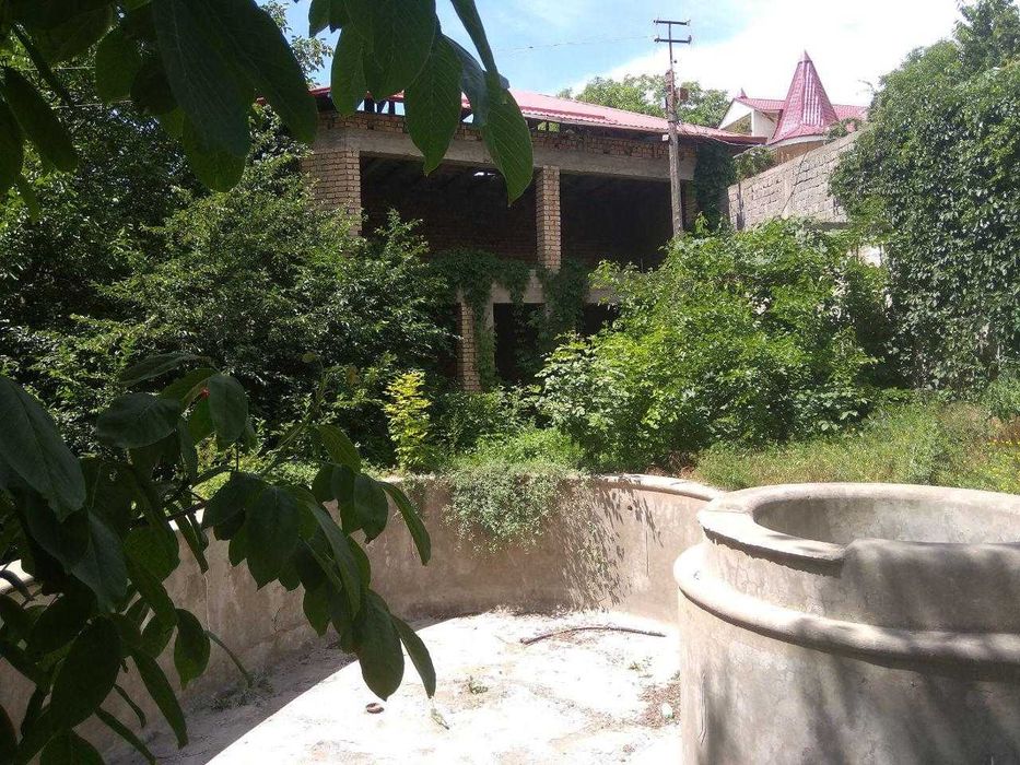 Курилиши тугаланмаган дача сотилади Бустонлик тумани чорбог кишлоги