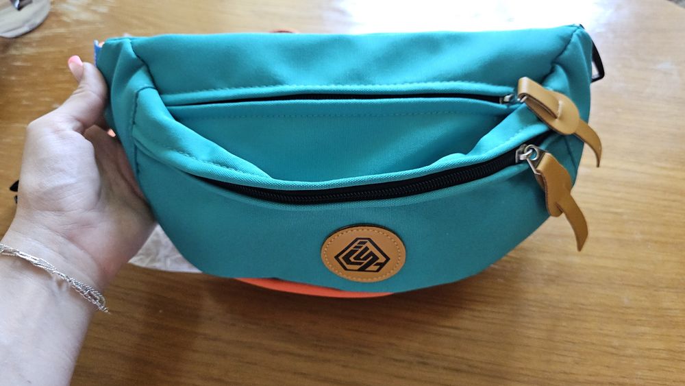 Borseta unisex incapatoare