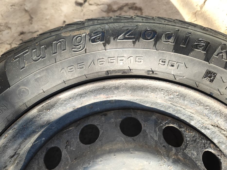 Продам резину с диском комплект