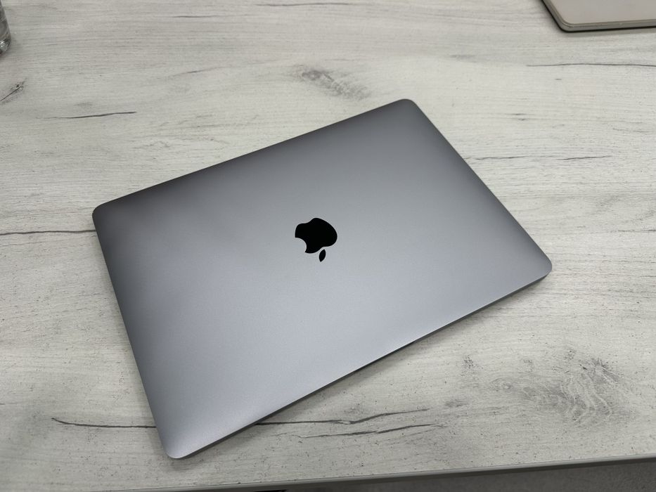 MacBook pro m2 8ga 256 GB