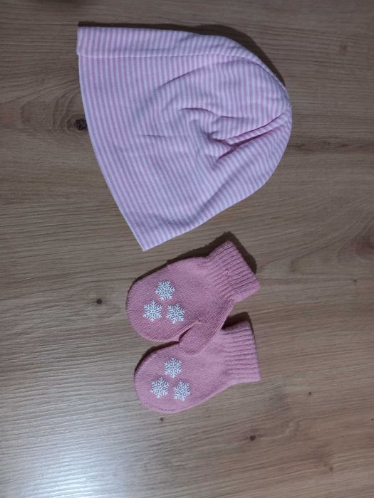 Детско розово палто - Ново с етикет + ПОДАРЪК нови ръкавички + шапка