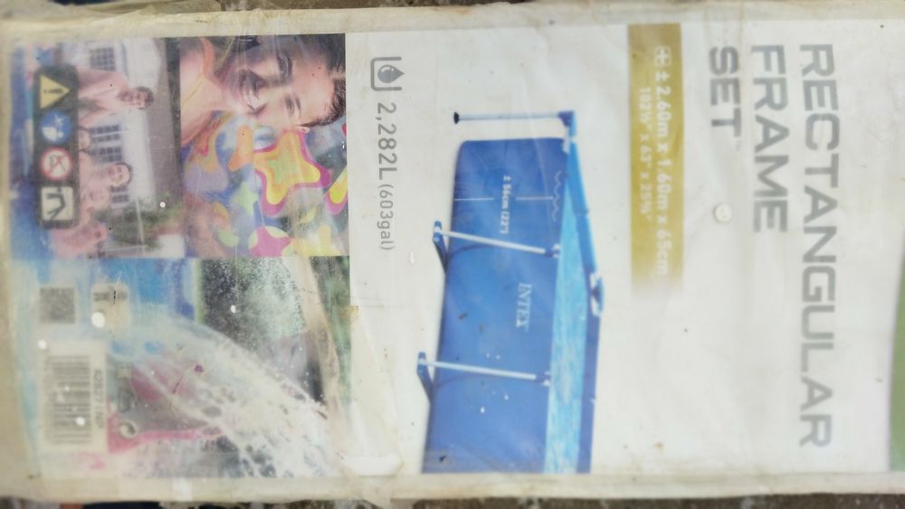 Продаются бассейны в упаковке