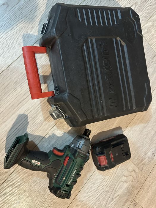 Masina de gaurit si insurubat cu impact parkside